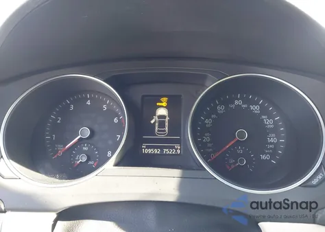 2017 Volkswagen Jetta 1.4T Se z USA, uszkodzony, nr VIN 3VWDB7AJXHM335963